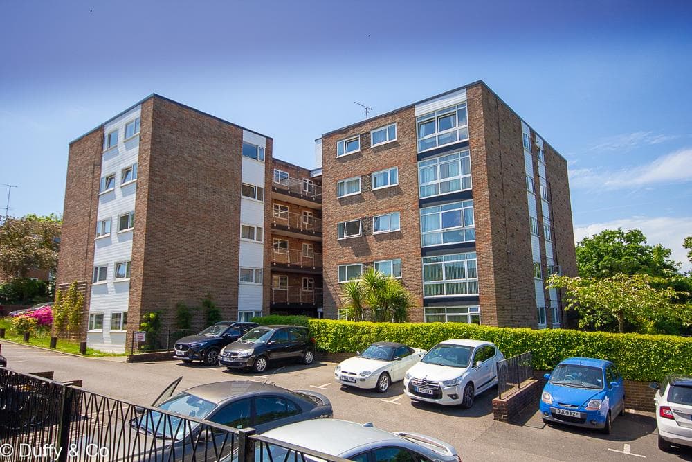 Winnals Park, Paddockhall Road, Haywards Heath